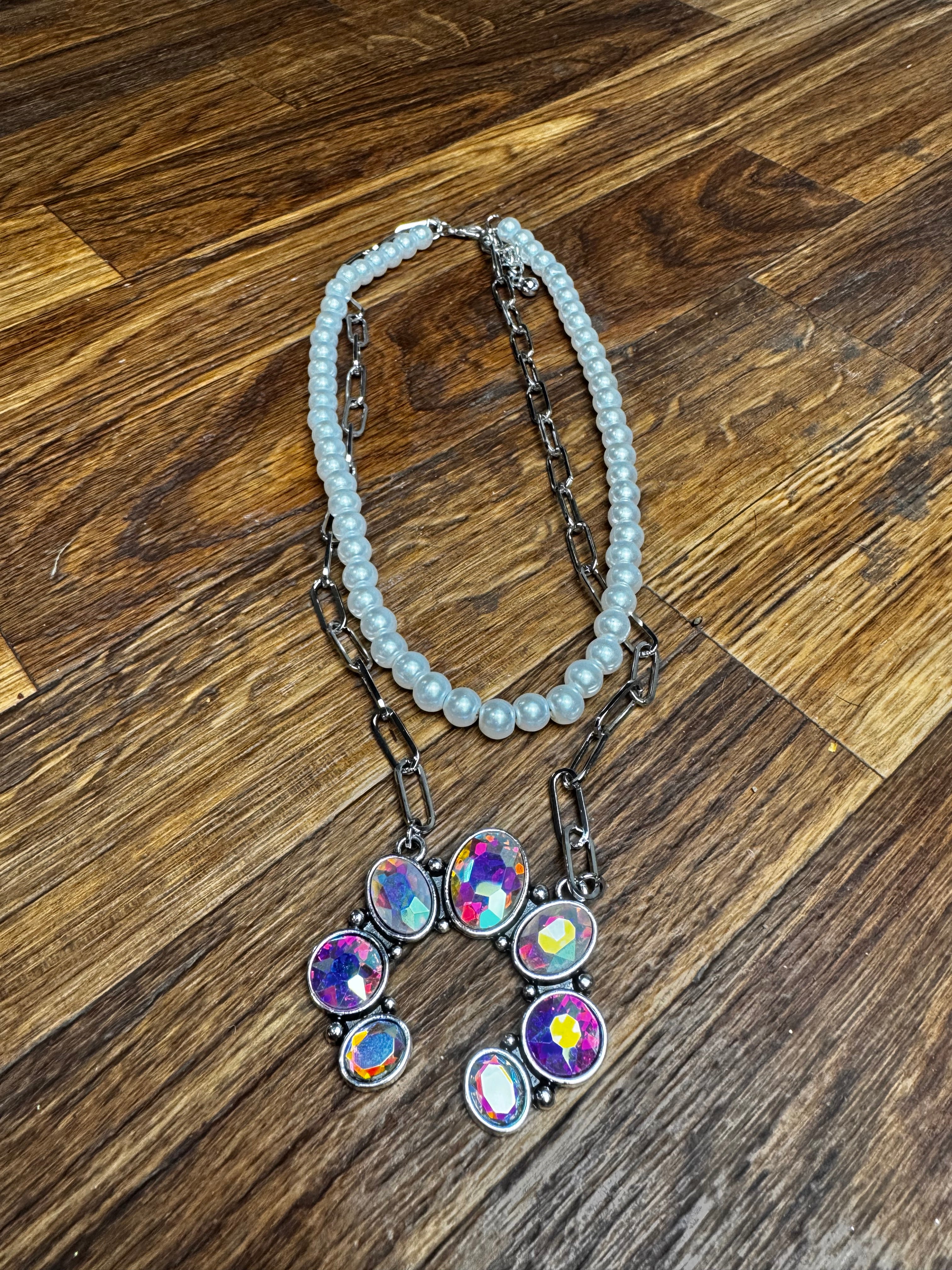 The Pretty Western Necklace