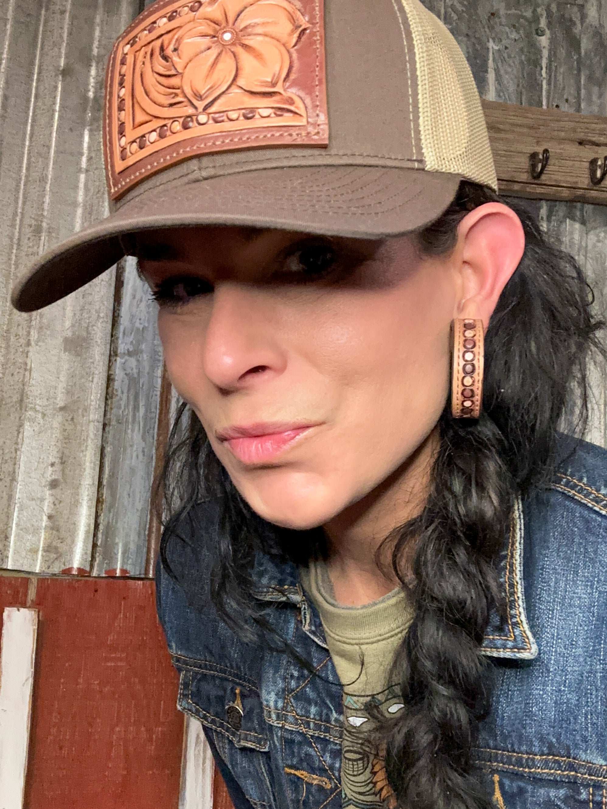 The Dot Vera Hoop Earrings - Medium
