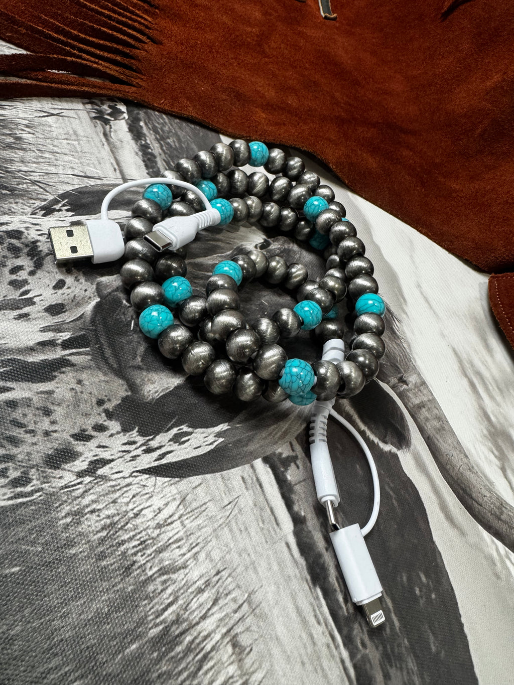 4-Way Faux Pearl Beaded Phone Charger - Turquoise