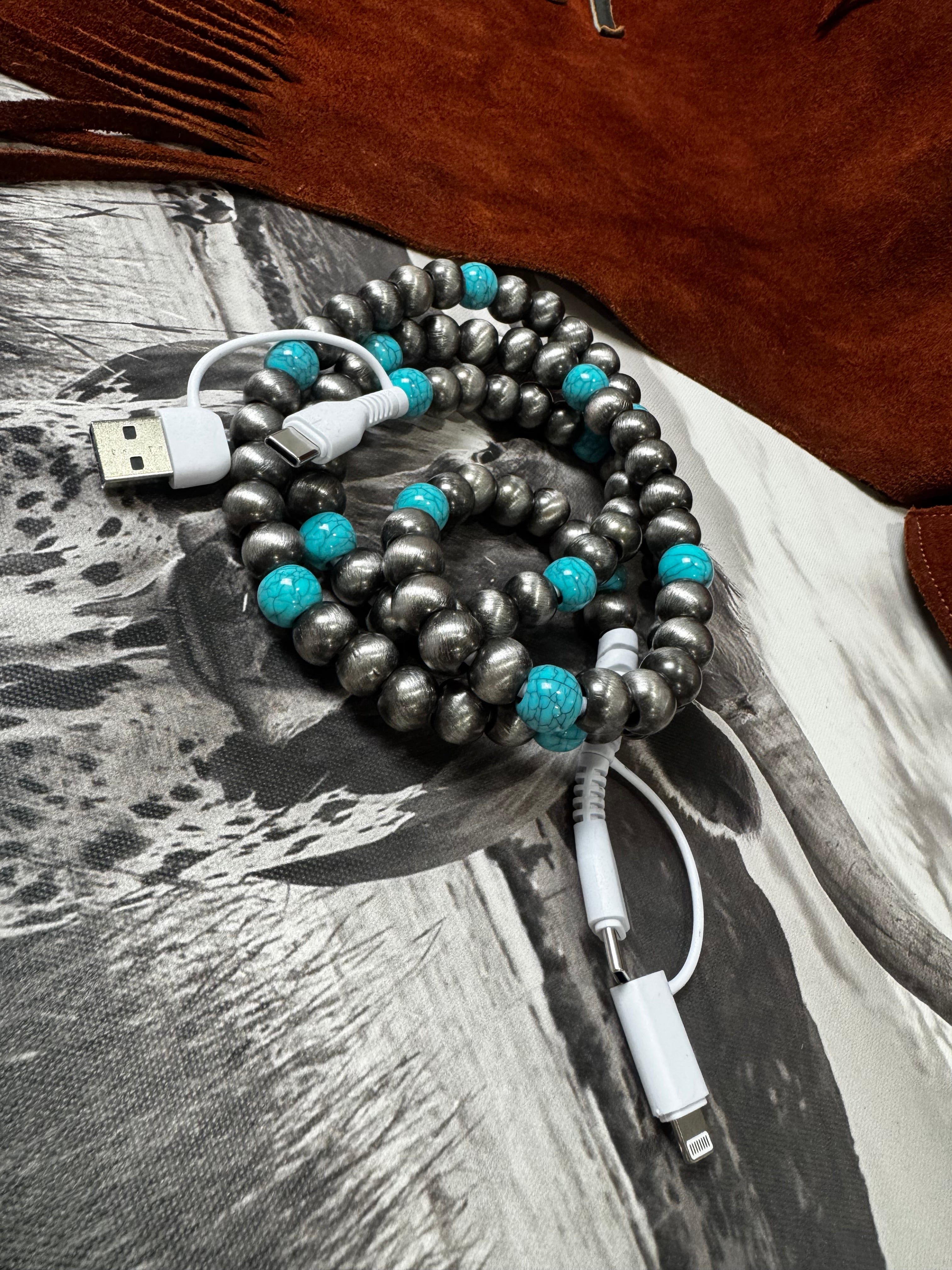 4-Way Faux Pearl Beaded Phone Charger - Turquoise