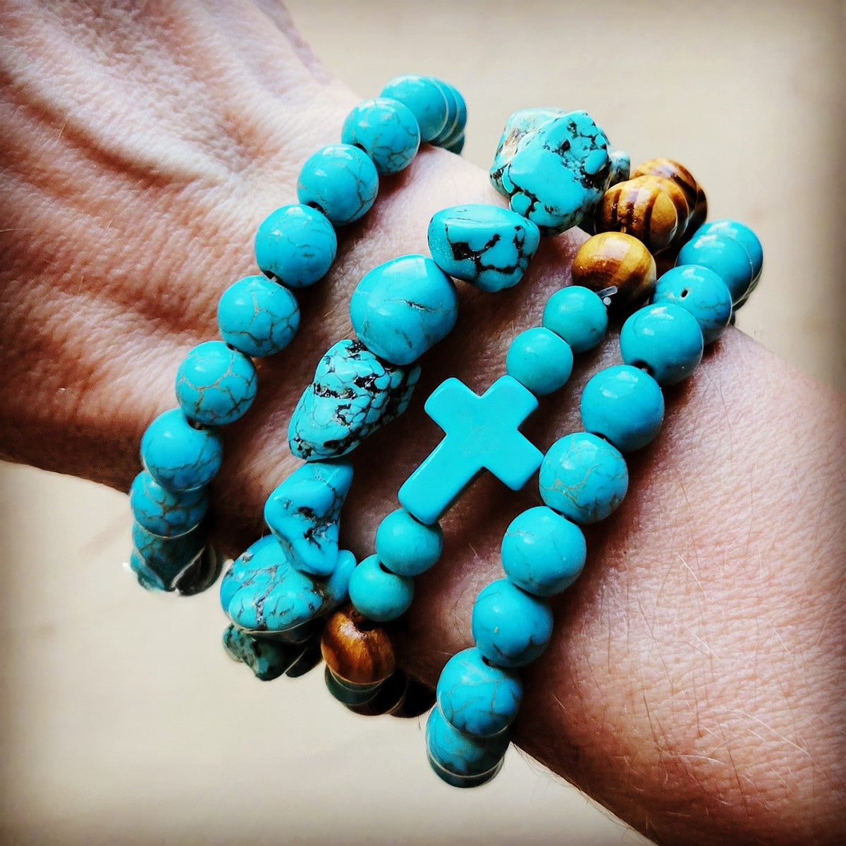**Bracelet Bar-Wood & Blue Turquoise Beads 806u