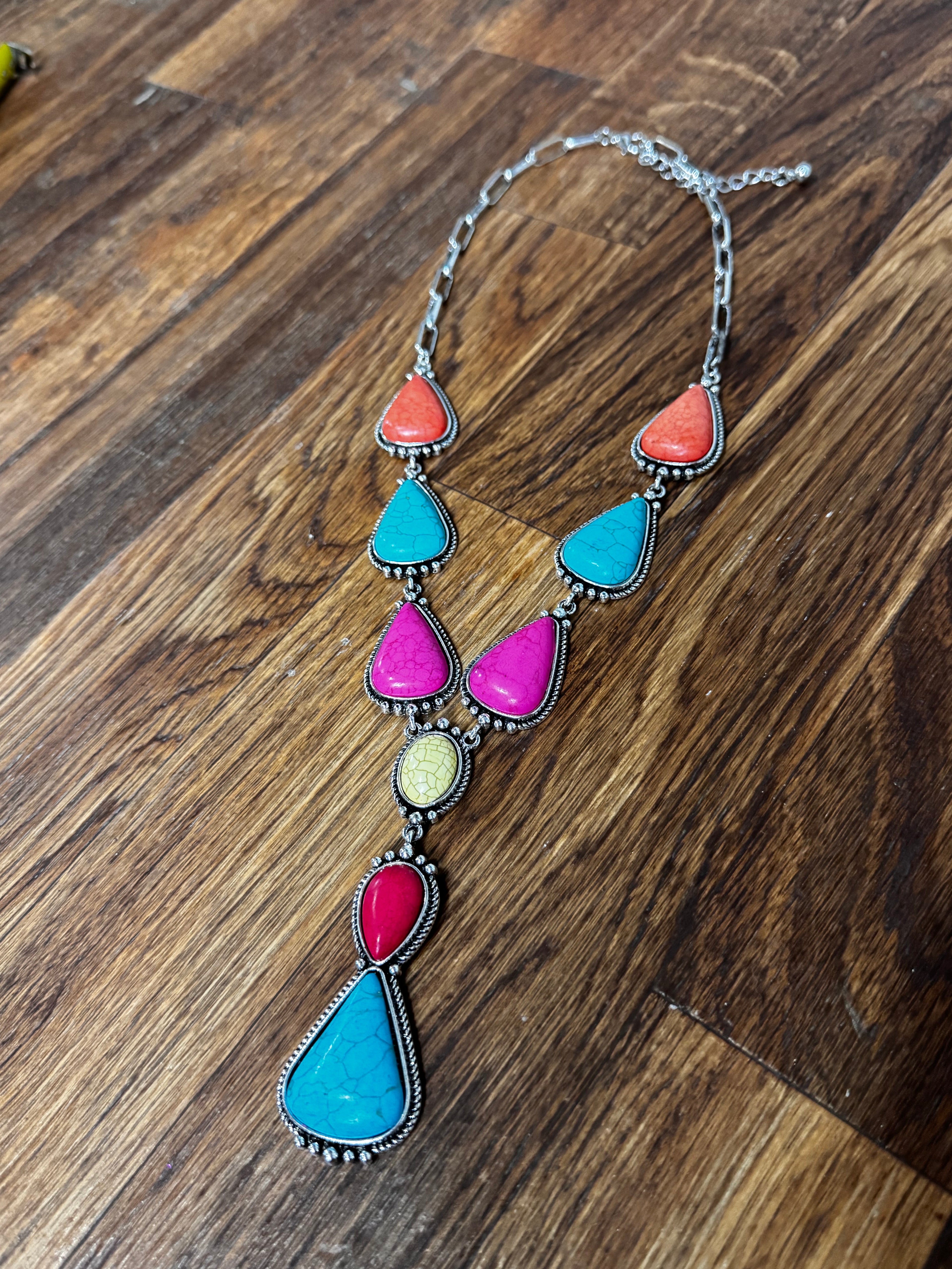 The Tita Necklace