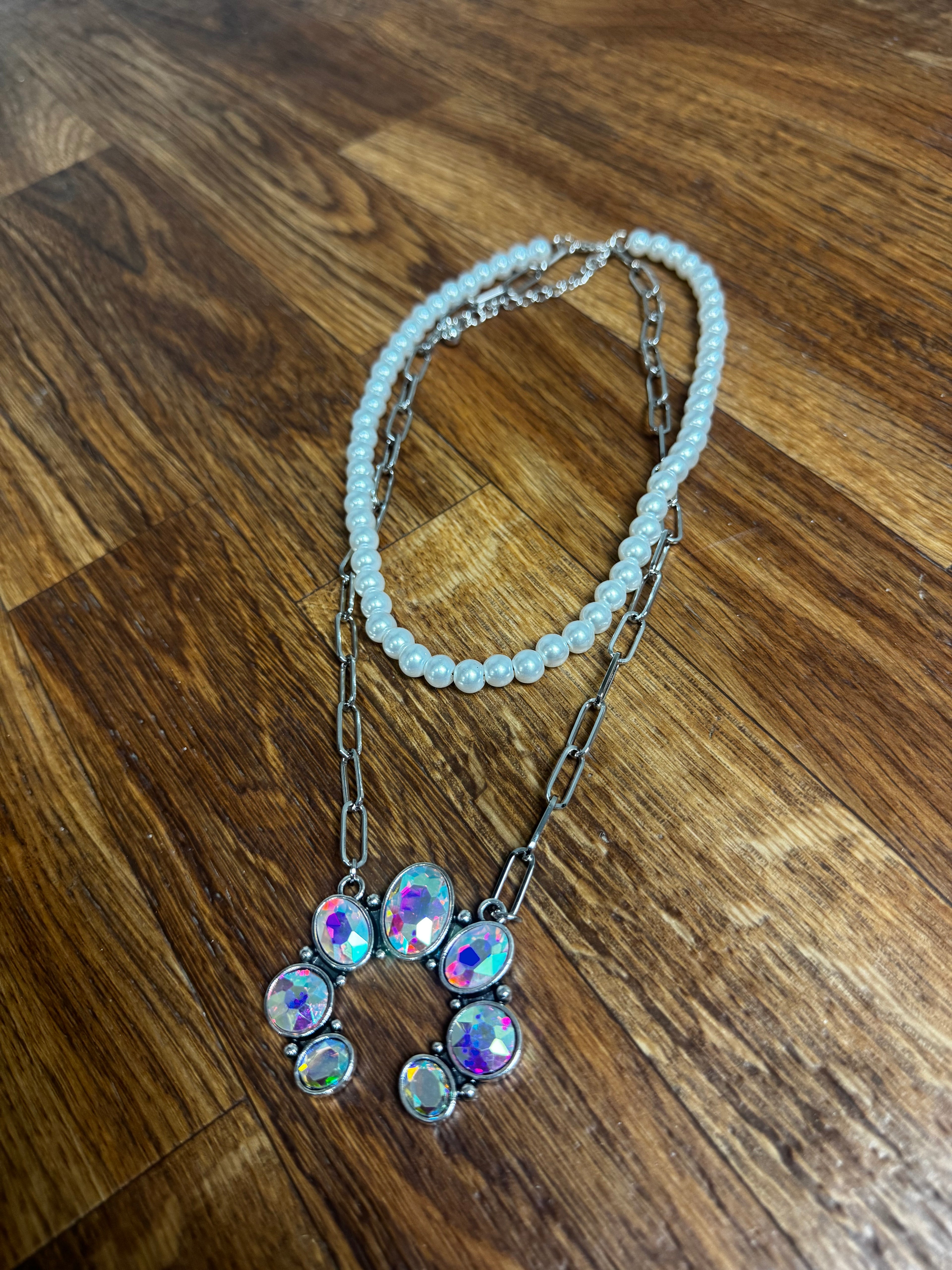 The Pretty Western Necklace
