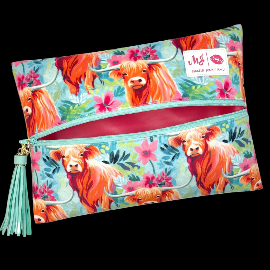 Makeup Junkie | Flat Lay Spill Resistant Bag : Farmers Daughter