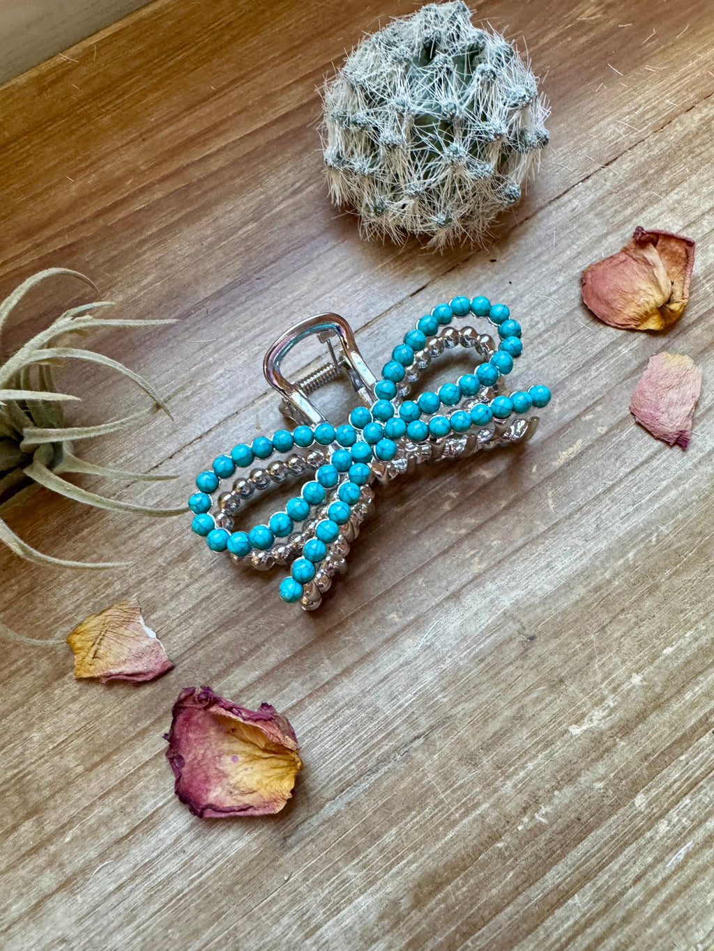 Turquoise Magnesite Bead Hair Clip