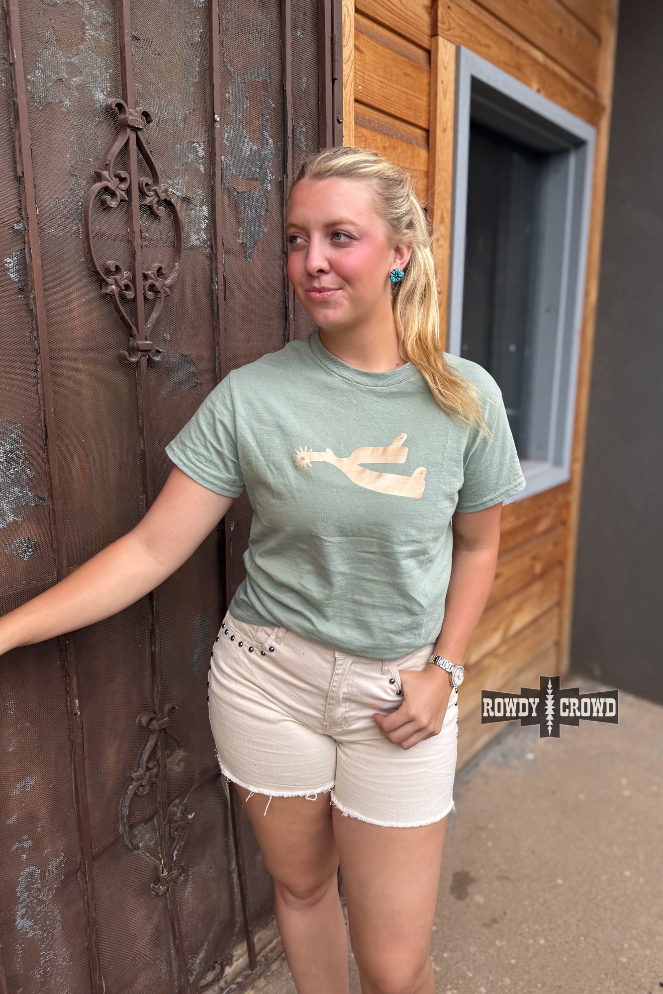 The Metallic Spur Tee- DESERT GREEN