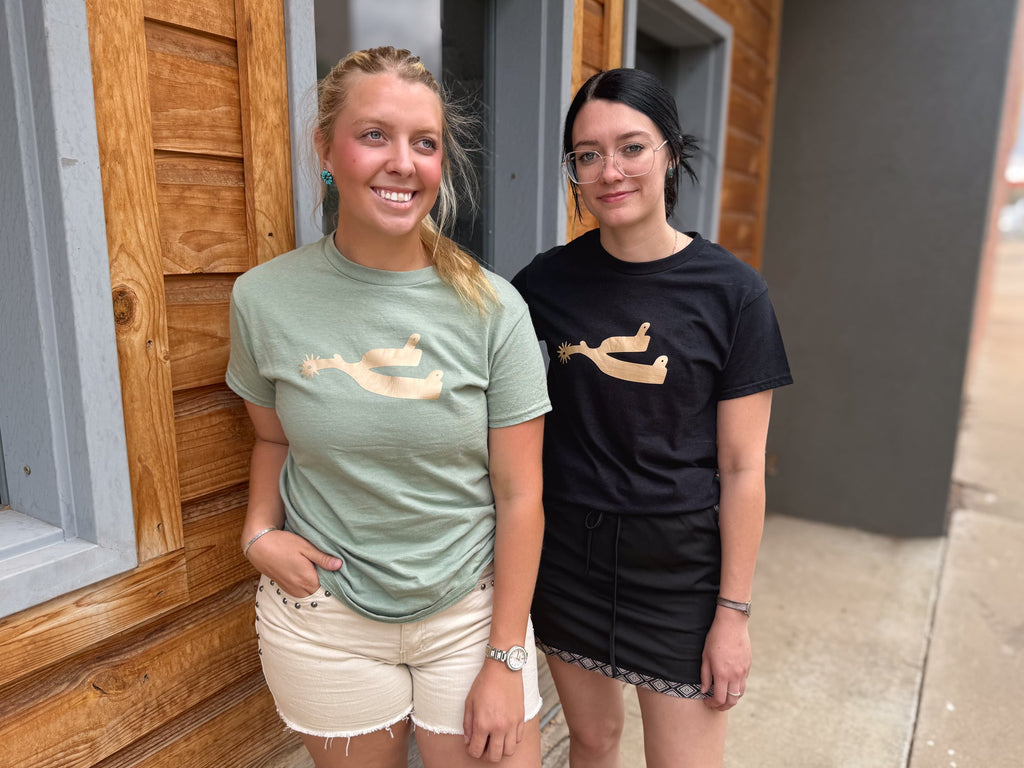 The Metallic Spur Tee- DESERT GREEN