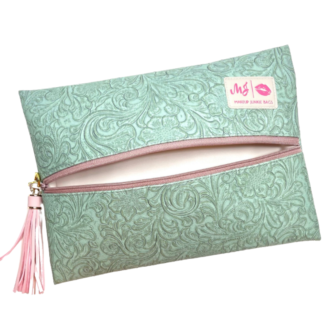 Makeup Junkie | Flat Lay Spill Resistant Bag : Southern Belle