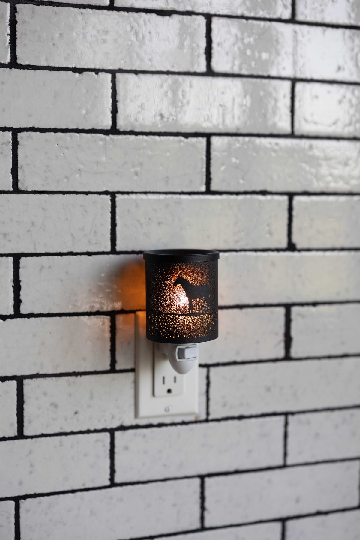 The Grey Horse Wax Warmer