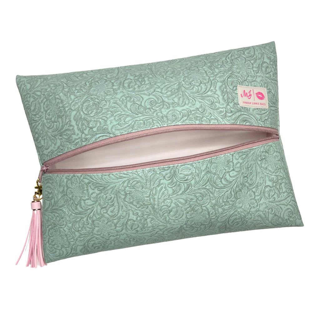 Makeup Junkie | Flat Lay Spill Resistant Bag : Southern Belle