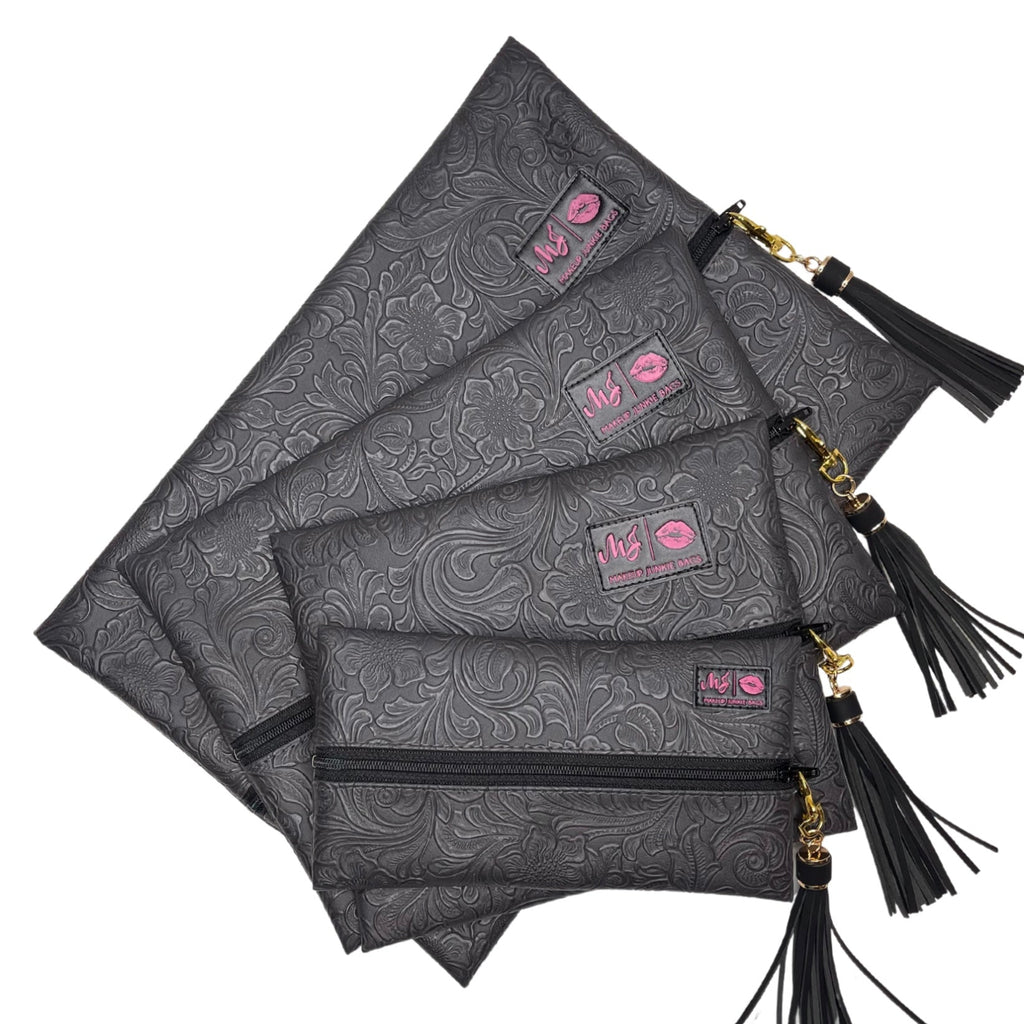 Makeup Junkie| Flat Lay Spill Resistant Bag : Lady