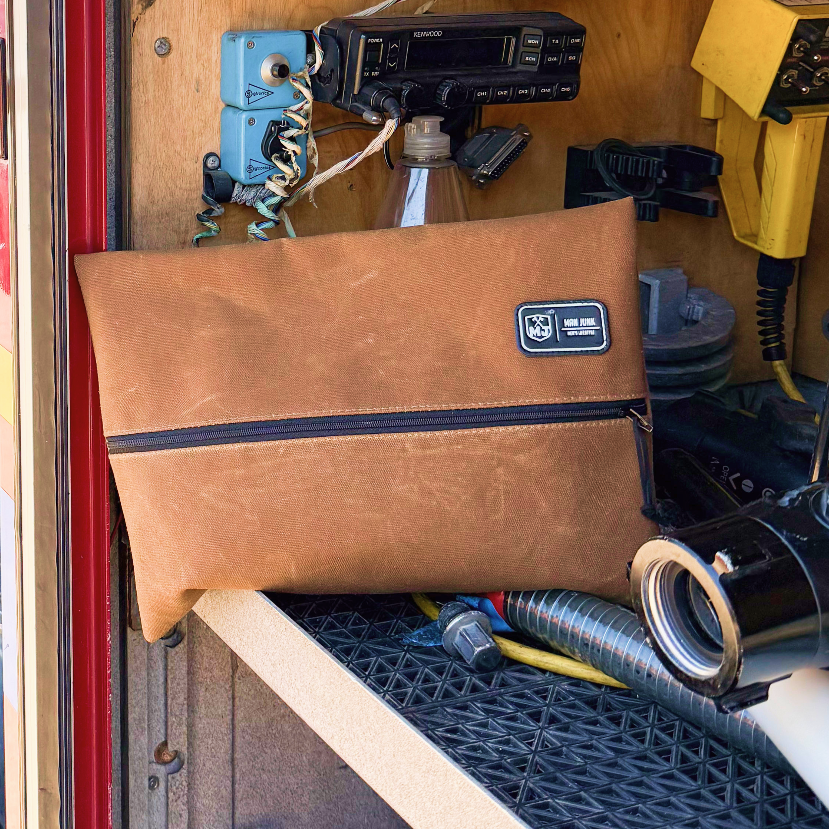 Man Junk By Makeup Junkie | Flat Lay Spill Resistant Bag : The Working Man