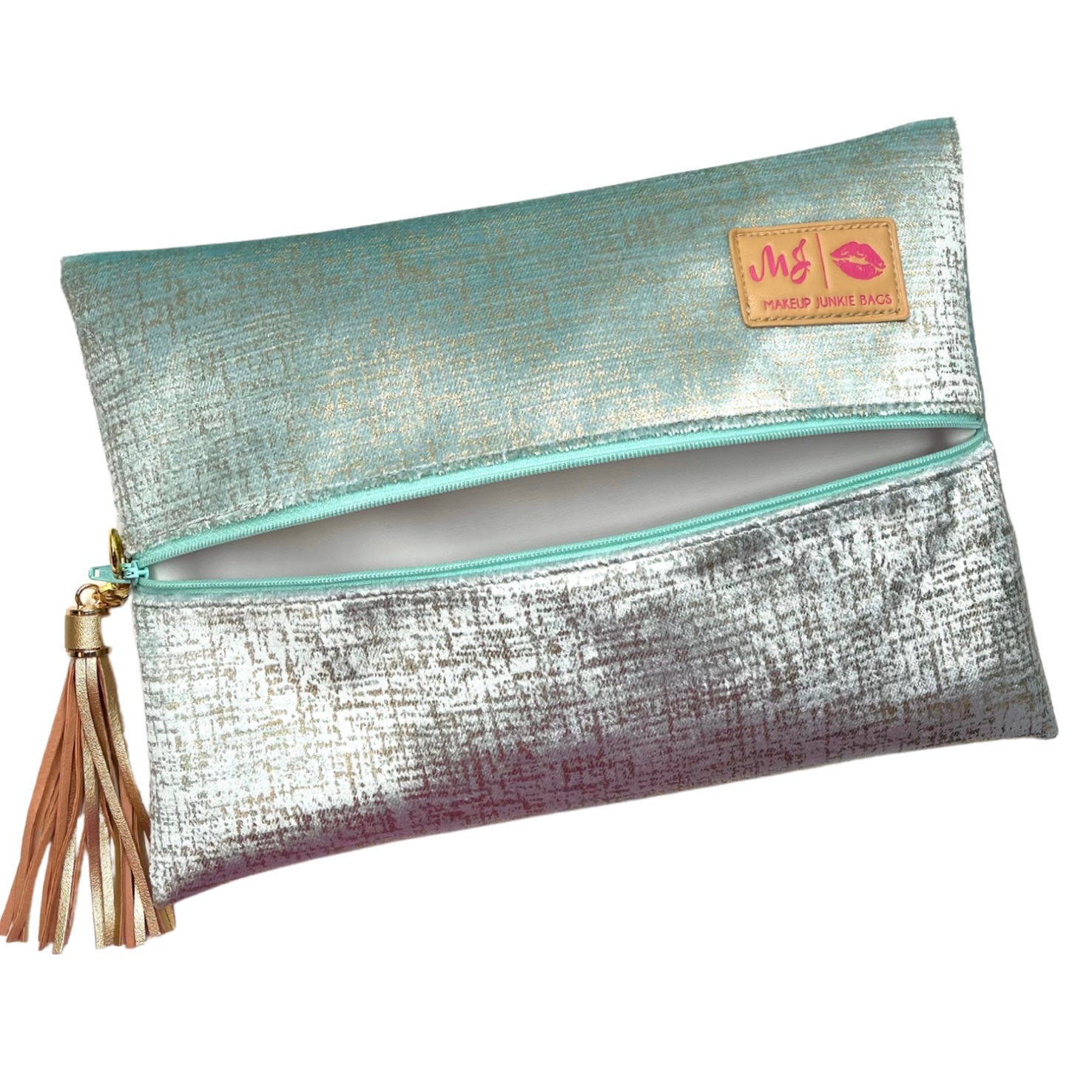 Makeup Junkie | Flat Lay Spill Resistant Bag : Seabreeze Luxe
